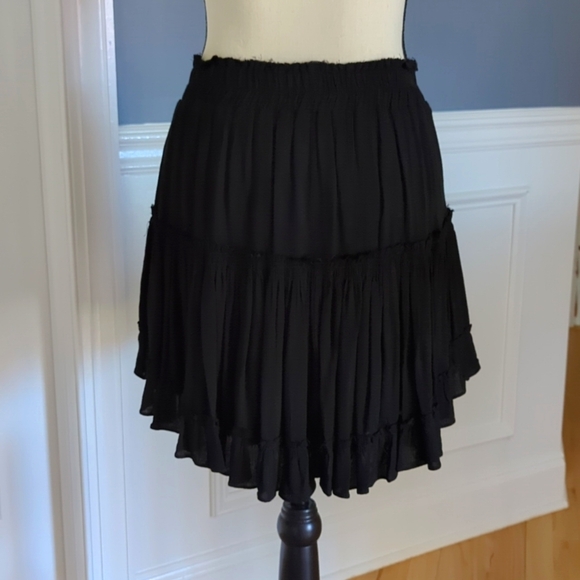NWT Juniper Blu Black Tiered Ruffle Mini Skirt - Size S - Picture 4 of 11